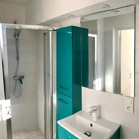 5 Pieces 10 Pers Vue Sur Mer 76536 Борм-ле-Мимоза