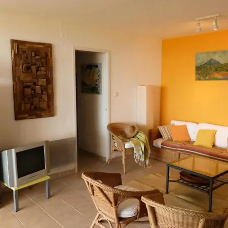 5 Pieces 10 Pers Vue Sur Mer 76536 Апартаменты Борм-ле-Мимоза